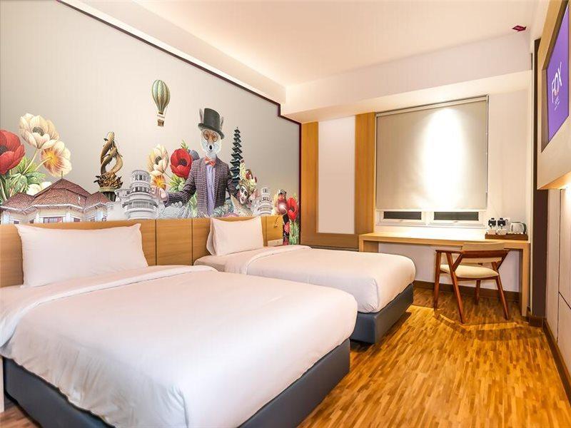 Fox Hotel Jayapura Exteriör bild