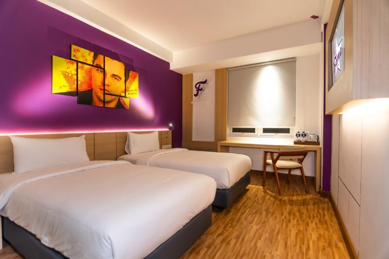 Fox Hotel Jayapura Exteriör bild