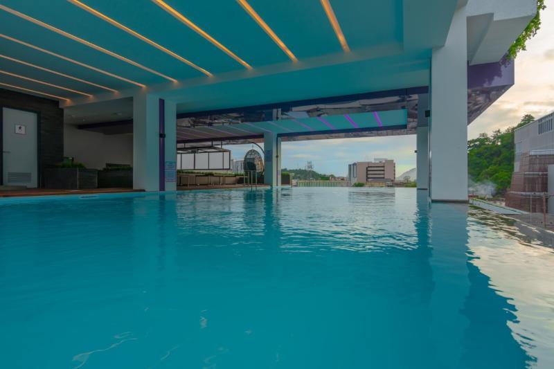 Fox Hotel Jayapura Exteriör bild